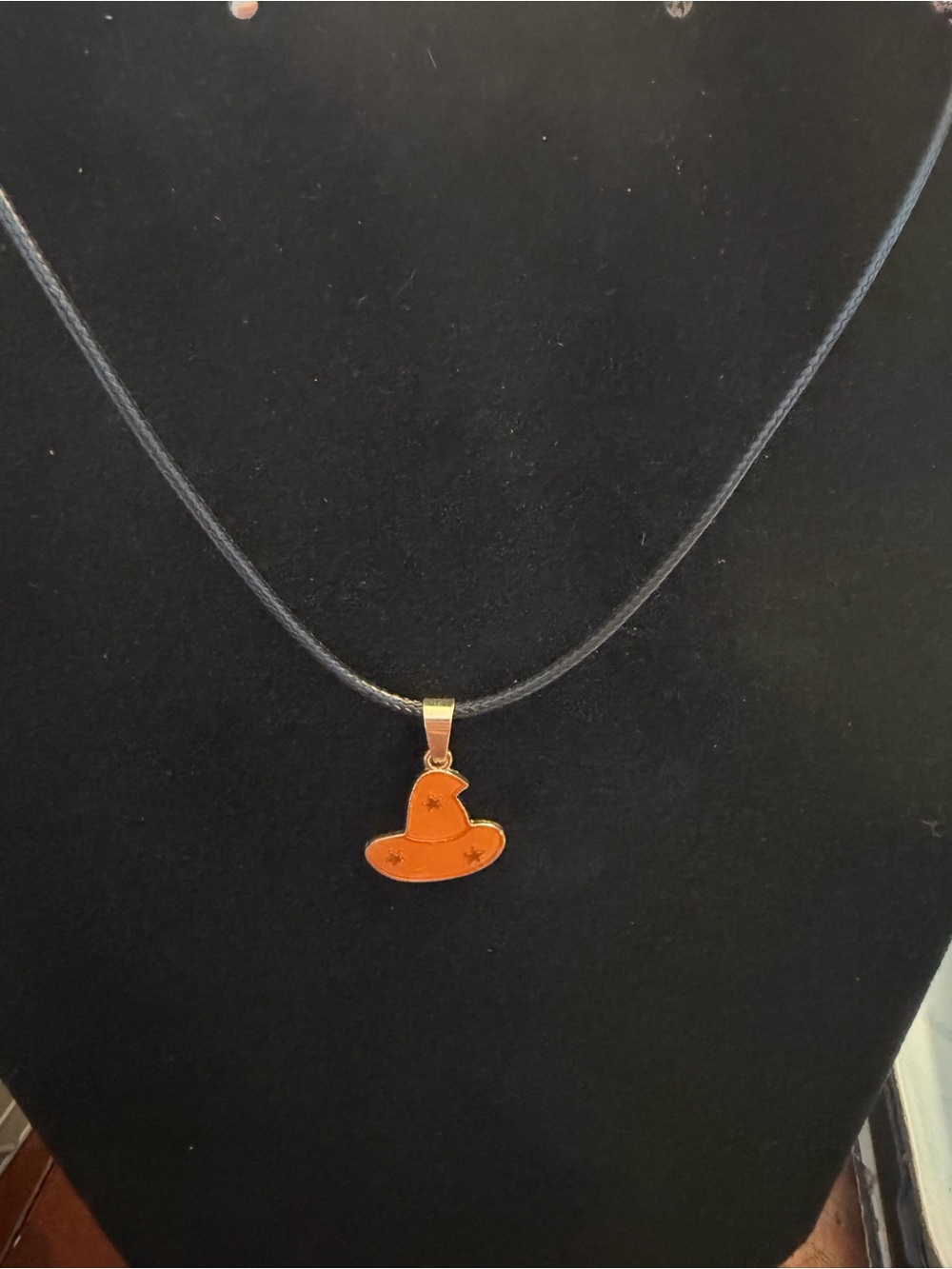🎃New🎃Orange Witch Hat Pendant Necklace